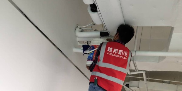 美的中央空調(diào)內(nèi)機清洗保養(yǎng)